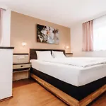 Aparthotel Garni Tannenhof 3*