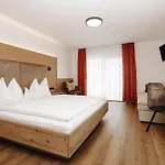 Garni Tannenhof Aparthotel Flachau
