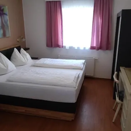 アパートホテル Garni Tannenhof フラッハウ