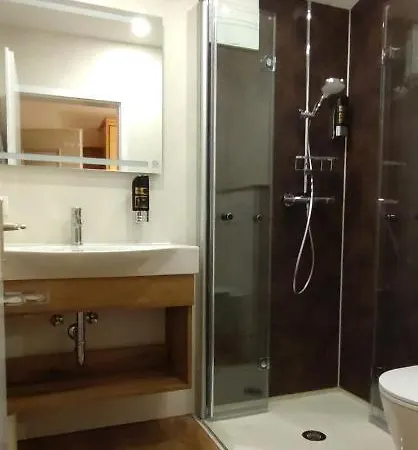 מלון דירות Garni Tannenhof