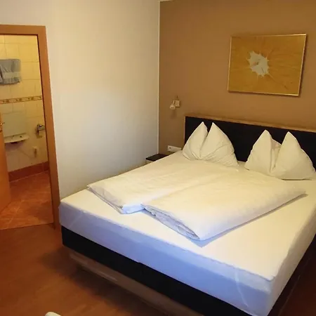 מלון דירות Garni Tannenhof 3*