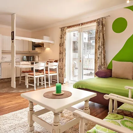 מלון דירות Garni Tannenhof