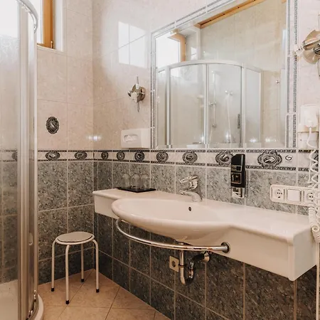 מלון דירות Garni Tannenhof