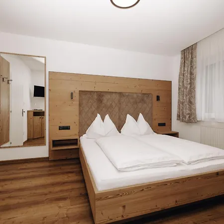 Garni Tannenhof פלאכאו